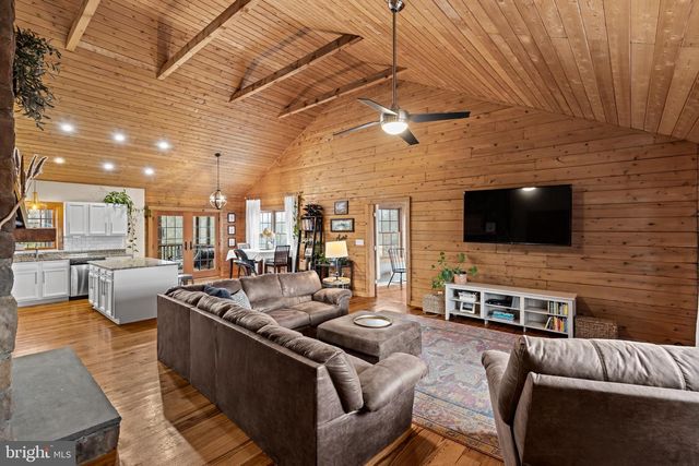 4112 JACKS SHOP RD, Rochelle, VA 22738