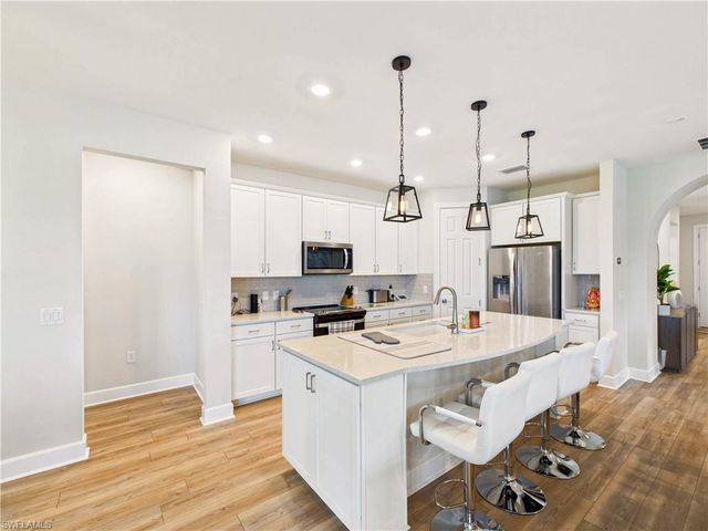 19563 Utopia LN, Estero, FL 33928