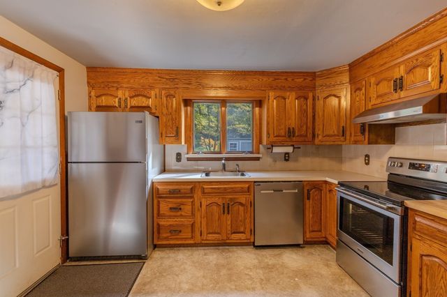 148 Patterson St, Attleboro, MA 02703