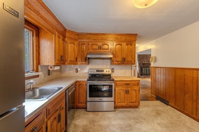 148 Patterson St, Attleboro, MA 02703
