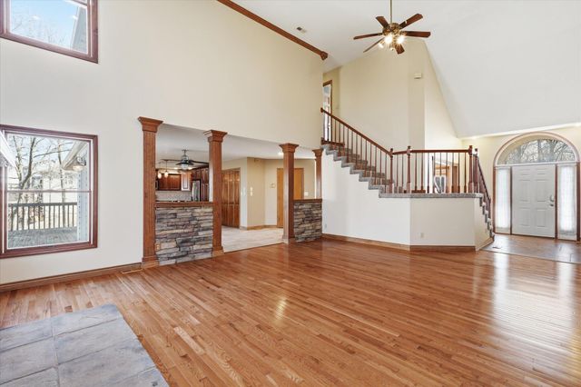 303 CARIBOU DR, Columbia, MO 65203