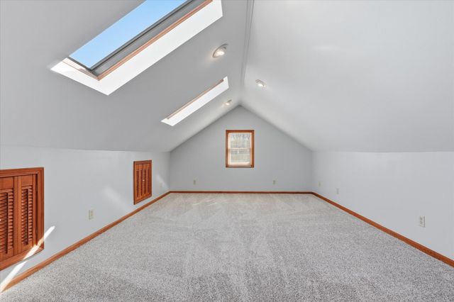 303 CARIBOU DR, Columbia, MO 65203