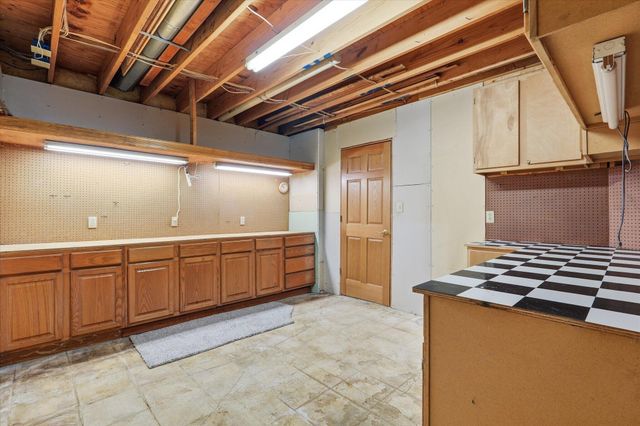 303 CARIBOU DR, Columbia, MO 65203