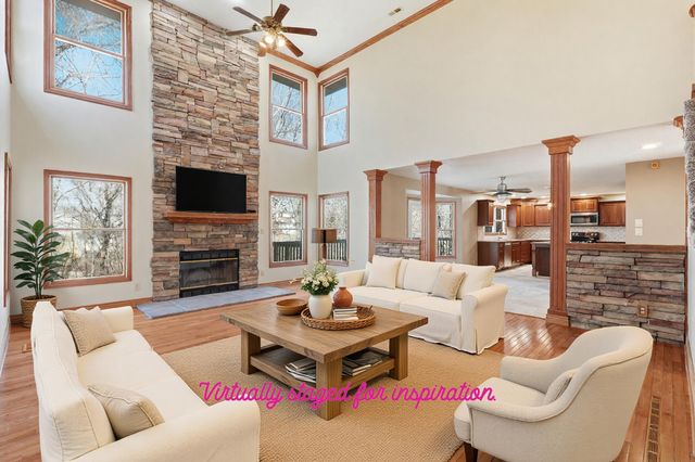 303 CARIBOU DR, Columbia, MO 65203