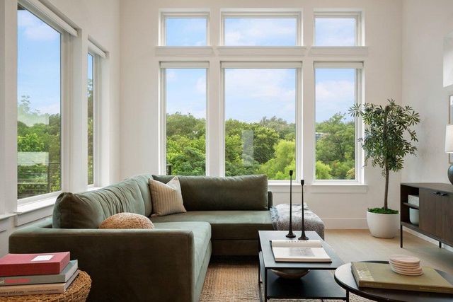 900 S 2nd ST 3, Austin, TX 78704