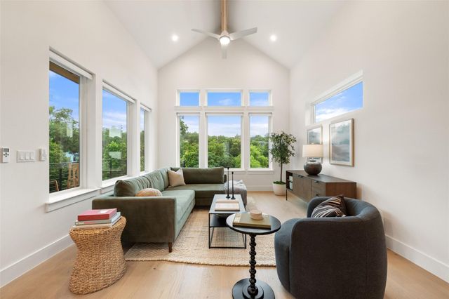 900 S 2nd ST 3, Austin, TX 78704