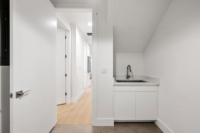 900 S 2nd ST 3, Austin, TX 78704