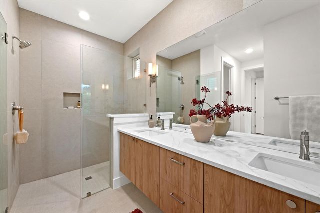 900 S 2nd ST 3, Austin, TX 78704