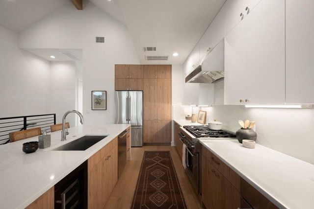 900 S 2nd ST 3, Austin, TX 78704