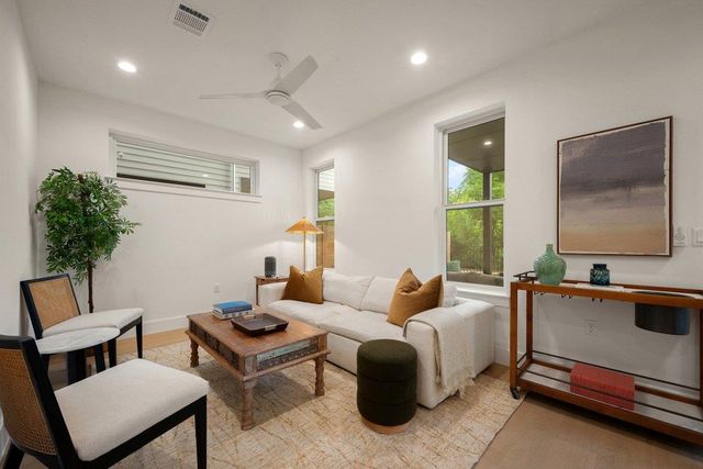 900 S 2nd ST 3, Austin, TX 78704