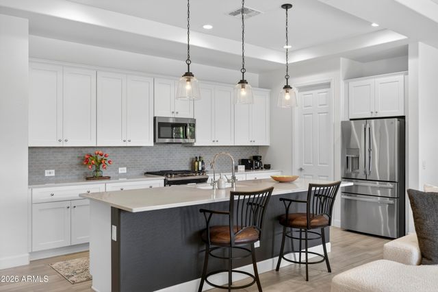 16925 W EARLL Drive W, Goodyear, AZ 85395