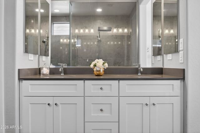 16925 W EARLL Drive W, Goodyear, AZ 85395