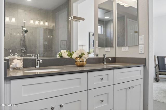 16925 W EARLL Drive W, Goodyear, AZ 85395