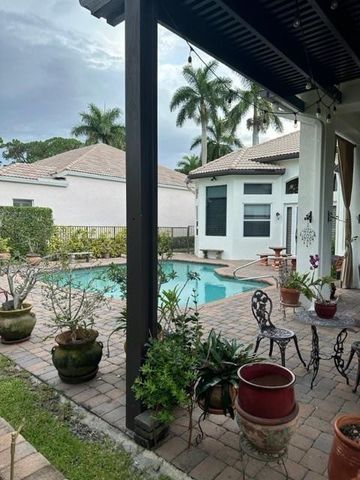 6727 Royal Orchid Circle, Delray Beach, FL 33446