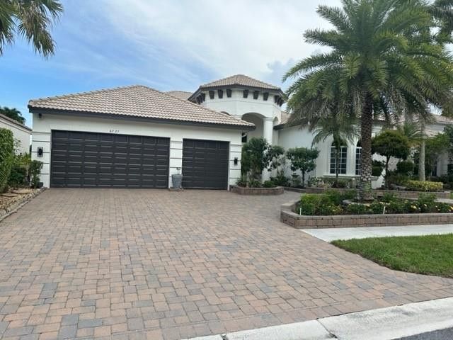 6727 Royal Orchid Circle, Delray Beach, FL 33446