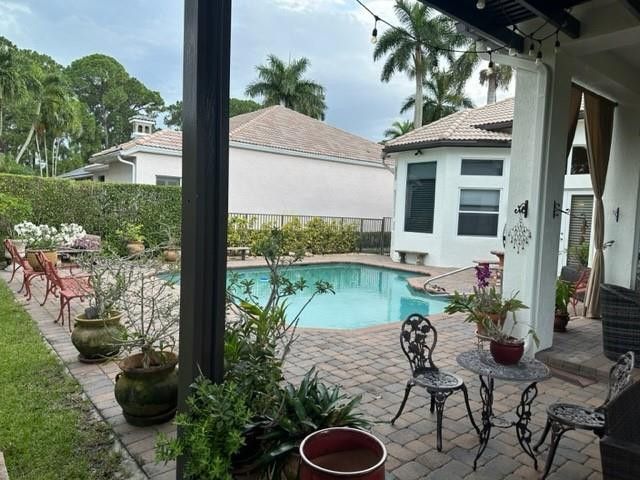 6727 Royal Orchid Circle, Delray Beach, FL 33446