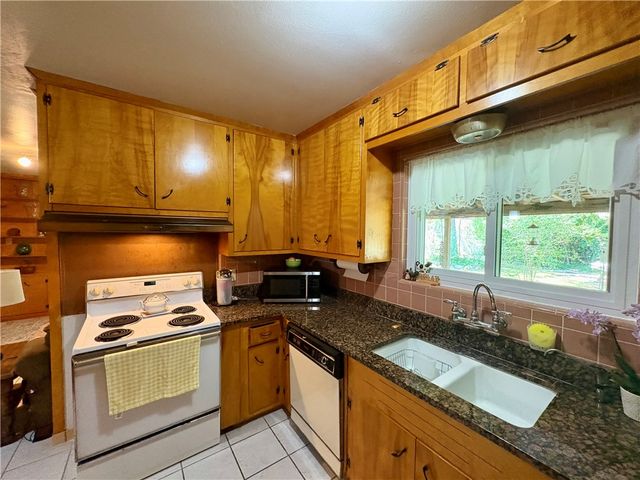 4237 Dody St, Corpus Christi, TX 78411