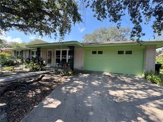 4237 Dody St, Corpus Christi, TX 78411