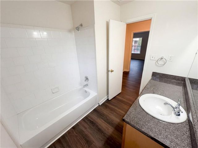 806 Brighton Point, Atlanta, GA 30328