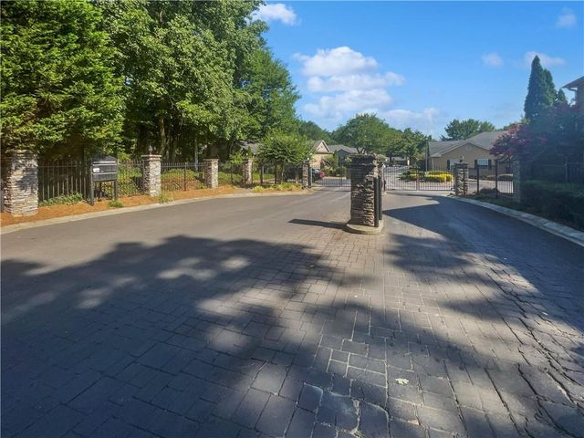 806 Brighton Point, Atlanta, GA 30328