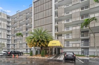 20500 W Country Club Drive 405, Aventura, FL 33180