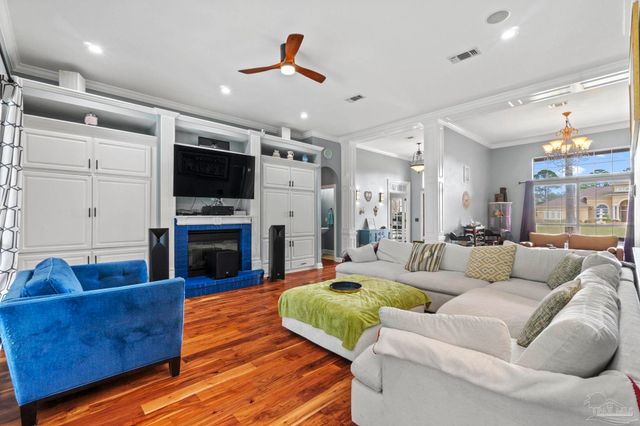 1343 Dubose Rd, Gulf Breeze, FL 32563