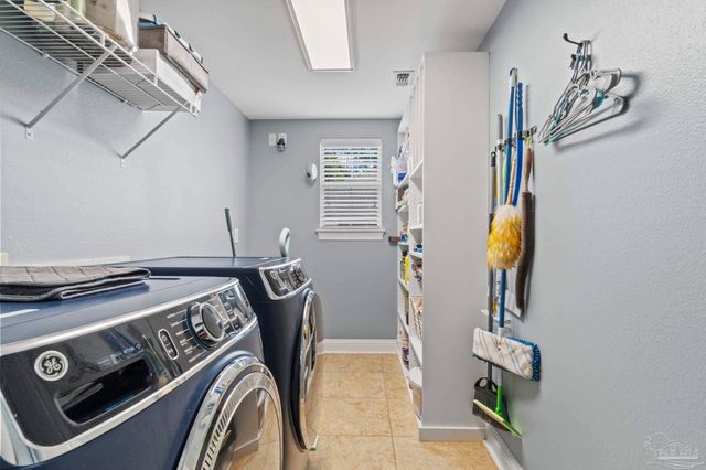 1343 Dubose Rd, Gulf Breeze, FL 32563