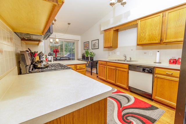 40049 Rolling Green Court, Canton Twp, MI 48188