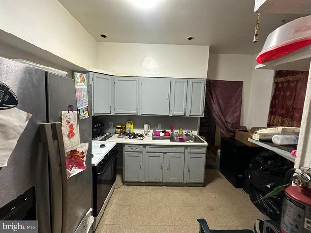 3259 RIDGE AVE, Philadelphia, PA 19132
