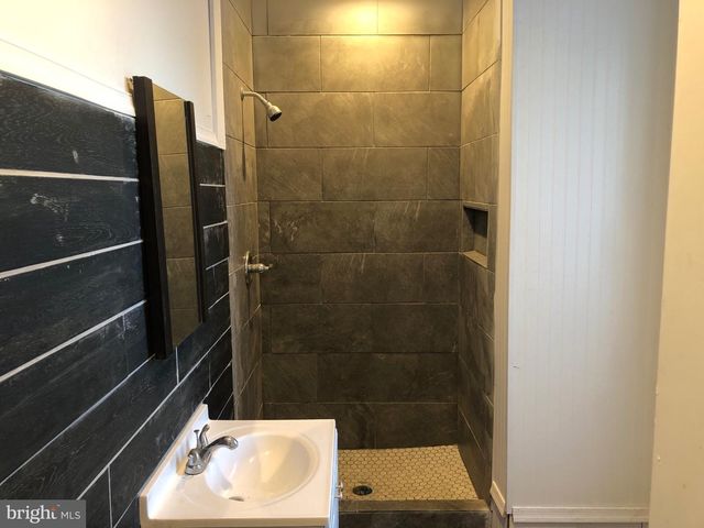 182 W FISHER AVE, Philadelphia, PA 19120