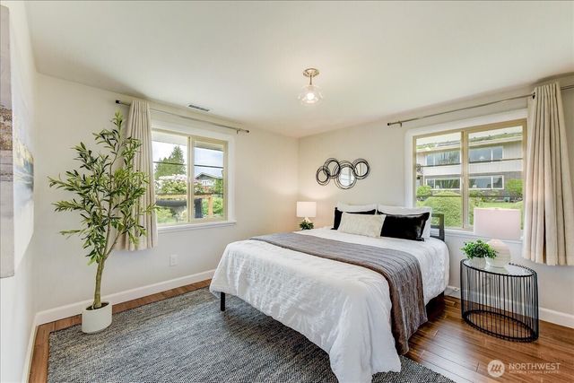 3228 57th Avenue SW, Seattle, WA 98116