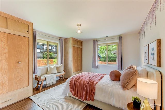 3228 57th Avenue SW, Seattle, WA 98116