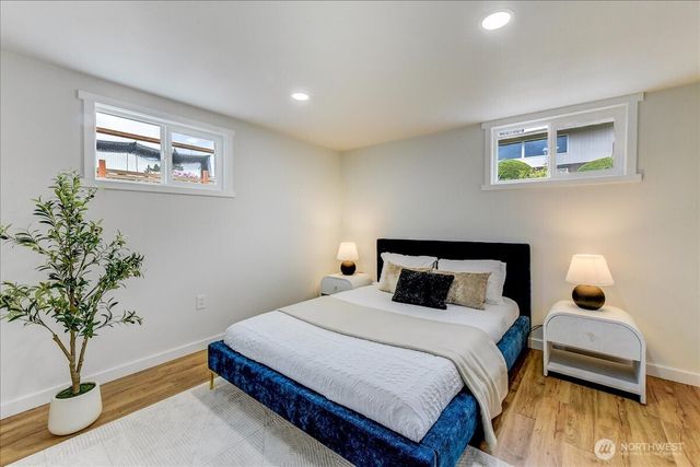 3228 57th Avenue SW, Seattle, WA 98116