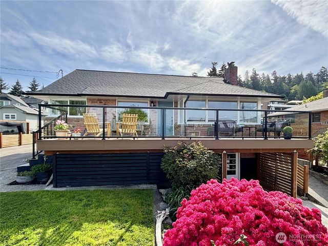3228 57th Avenue SW, Seattle, WA 98116