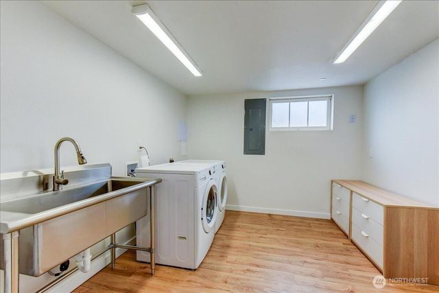 3228 57th Avenue SW, Seattle, WA 98116
