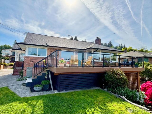 3228 57th Avenue SW, Seattle, WA 98116