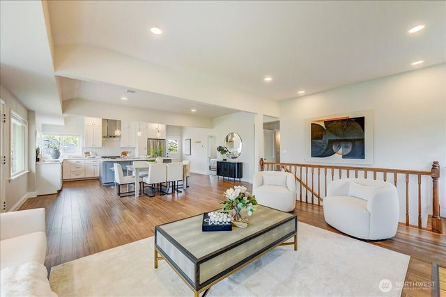 3228 57th Avenue SW, Seattle, WA 98116