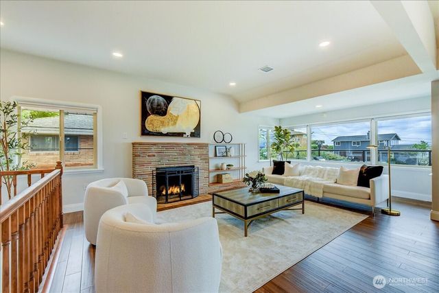 3228 57th Avenue SW, Seattle, WA 98116