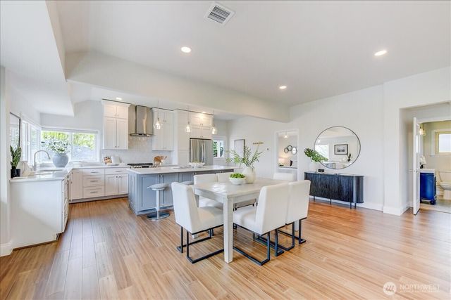 3228 57th Avenue SW, Seattle, WA 98116