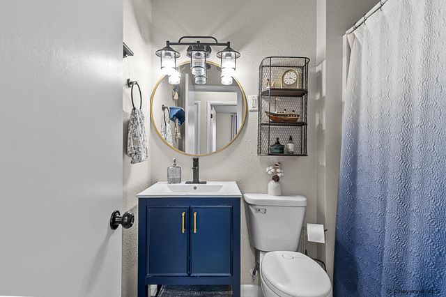 5317 SYRACUSE RD, Cheyenne, WY 82009