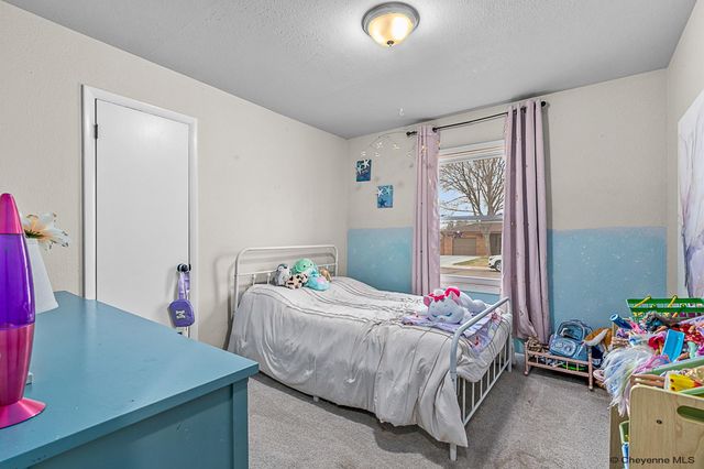 5317 SYRACUSE RD, Cheyenne, WY 82009