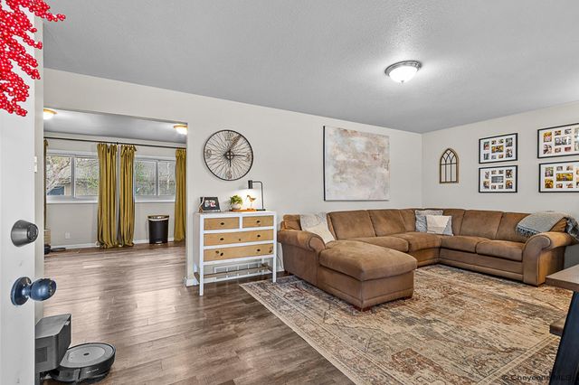 5317 SYRACUSE RD, Cheyenne, WY 82009