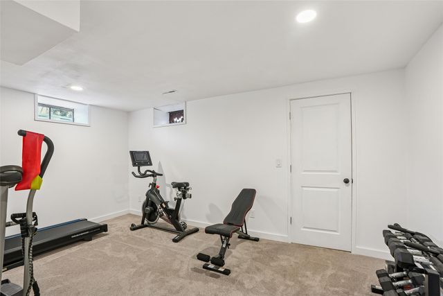 2670 Wisconsin Avenue, Des Moines, IA 50317