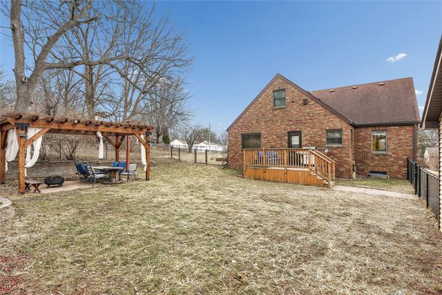 2670 Wisconsin Avenue, Des Moines, IA 50317