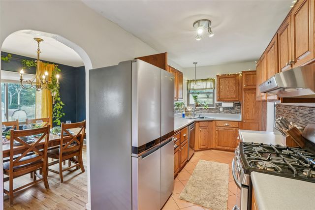 2670 Wisconsin Avenue, Des Moines, IA 50317