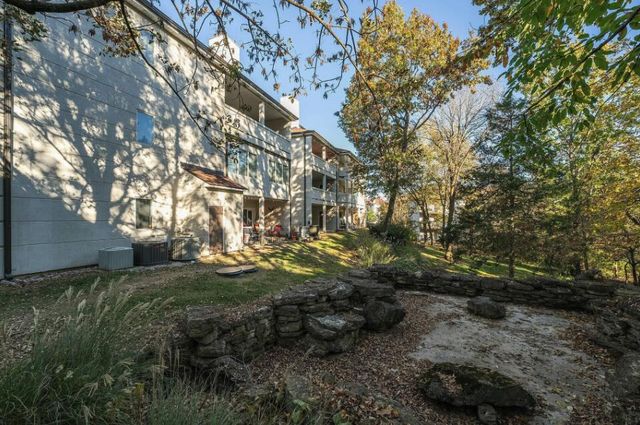 106 Oxford Drive, 6-4, Branson, MO 65616