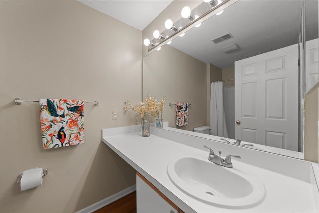 1755 Weatherstone Drive, Ann Arbor, MI 48108