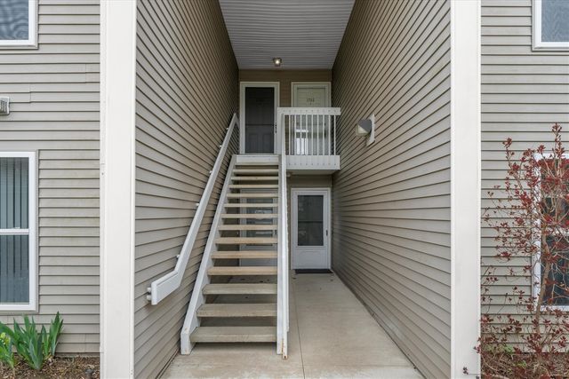 1755 Weatherstone Drive, Ann Arbor, MI 48108