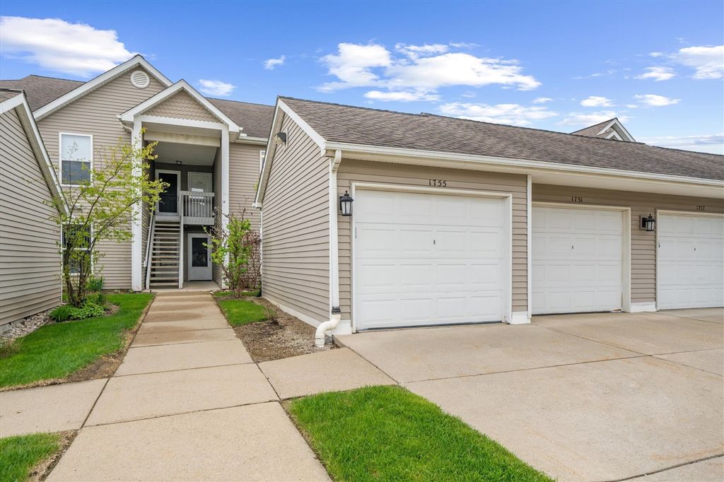 1755 Weatherstone Drive, Ann Arbor, MI 48108
