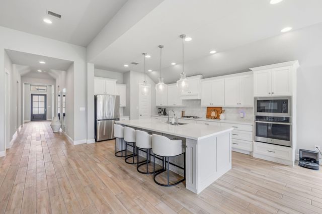 11814 Bush Tail Court, Mont Belvieu, TX 77523